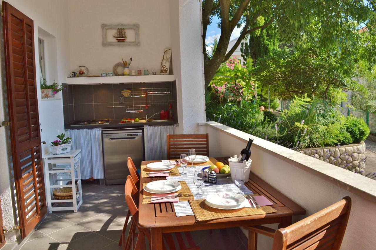 Mediterra M تْسْغيكفانِتْسا المظهر الخارجي الصورة